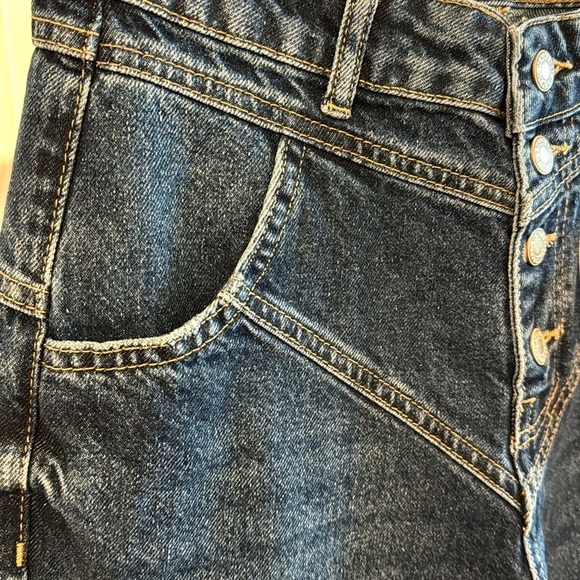 NWT HIGH RISE JEANS SIZE 6 - Picture 15 of 17